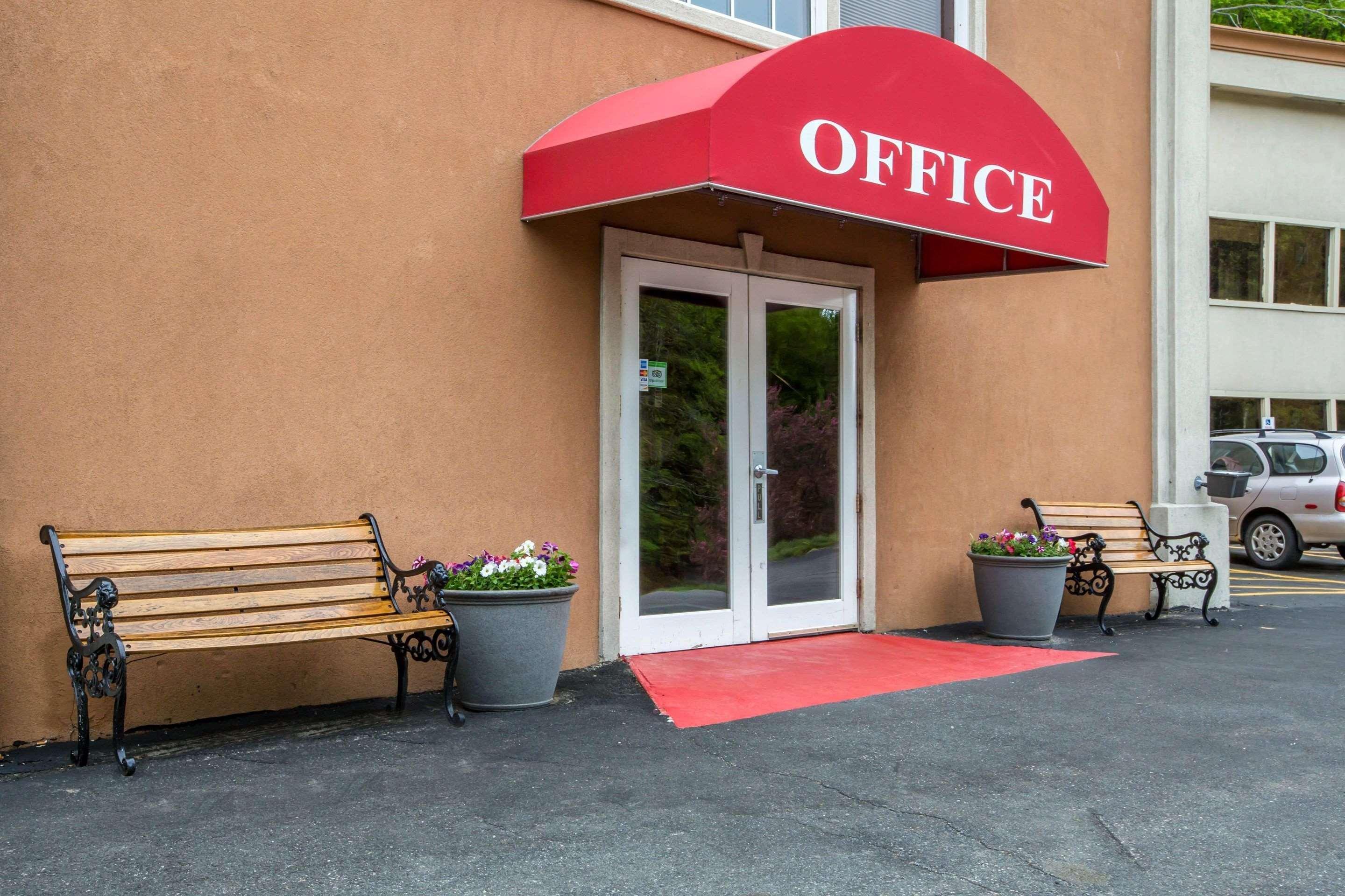Econo Lodge Montpelier I-89 Exterior photo