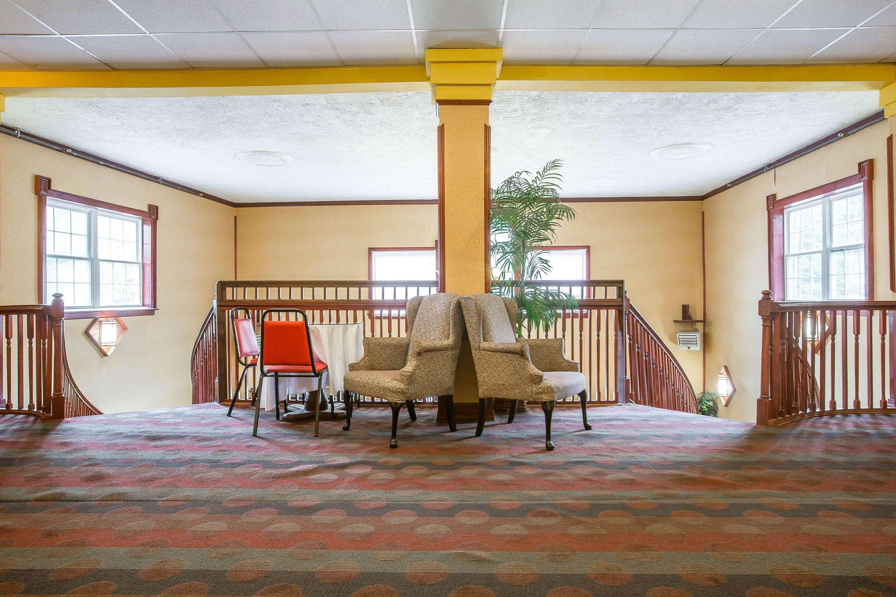 Econo Lodge Montpelier I-89 Exterior photo