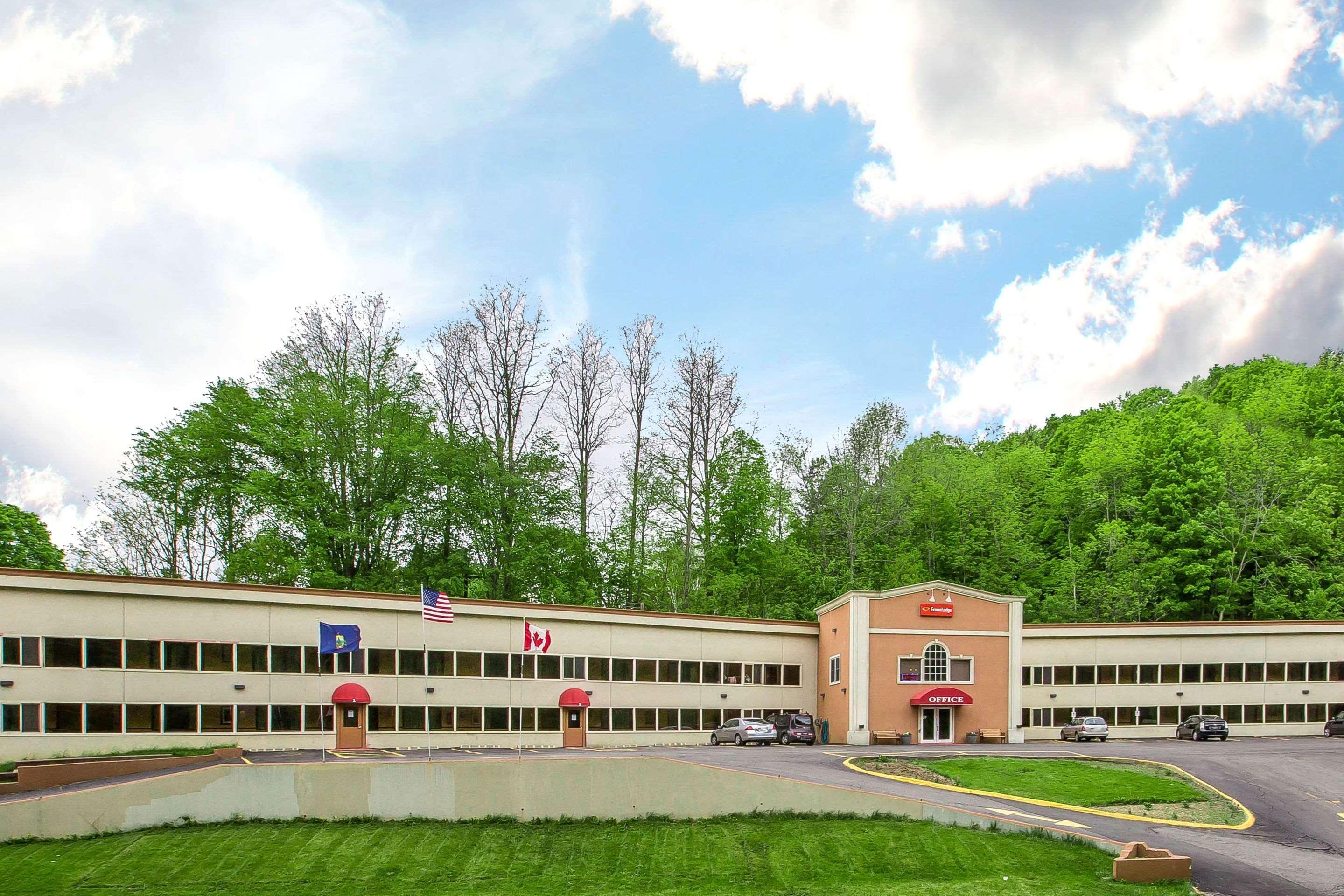Econo Lodge Montpelier I-89 Exterior photo