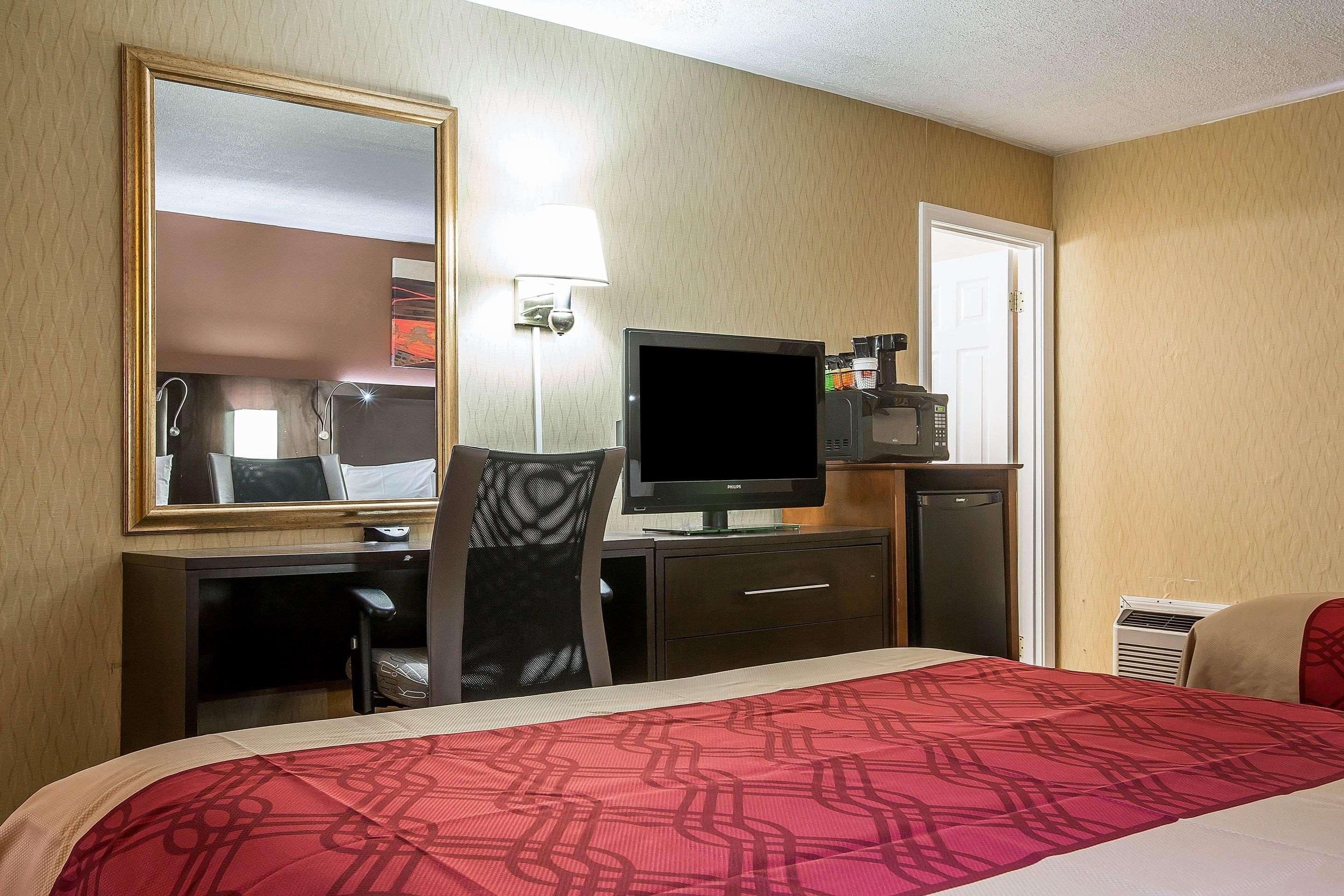 Econo Lodge Montpelier I-89 Exterior photo