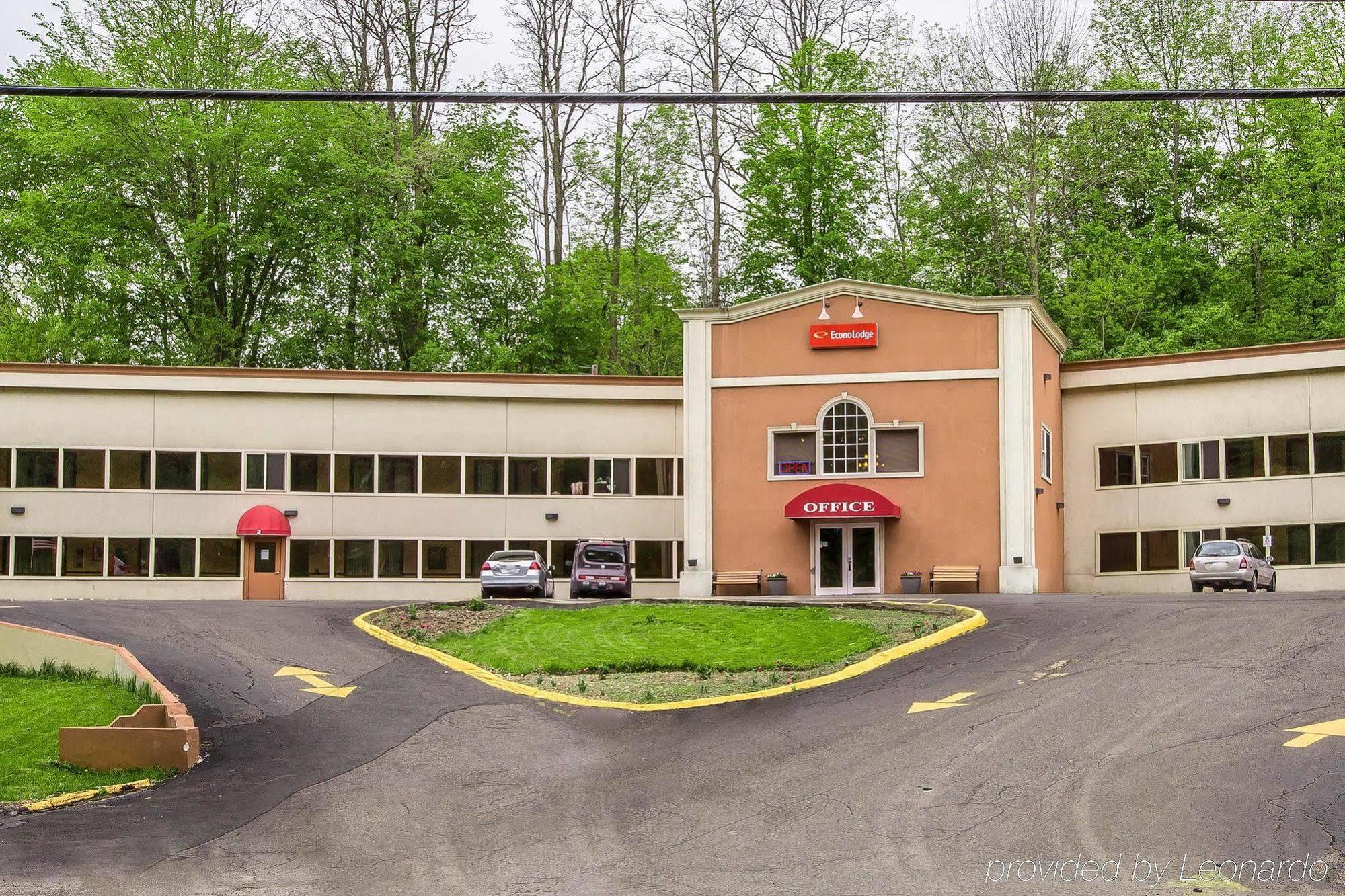Econo Lodge Montpelier I-89 Exterior photo